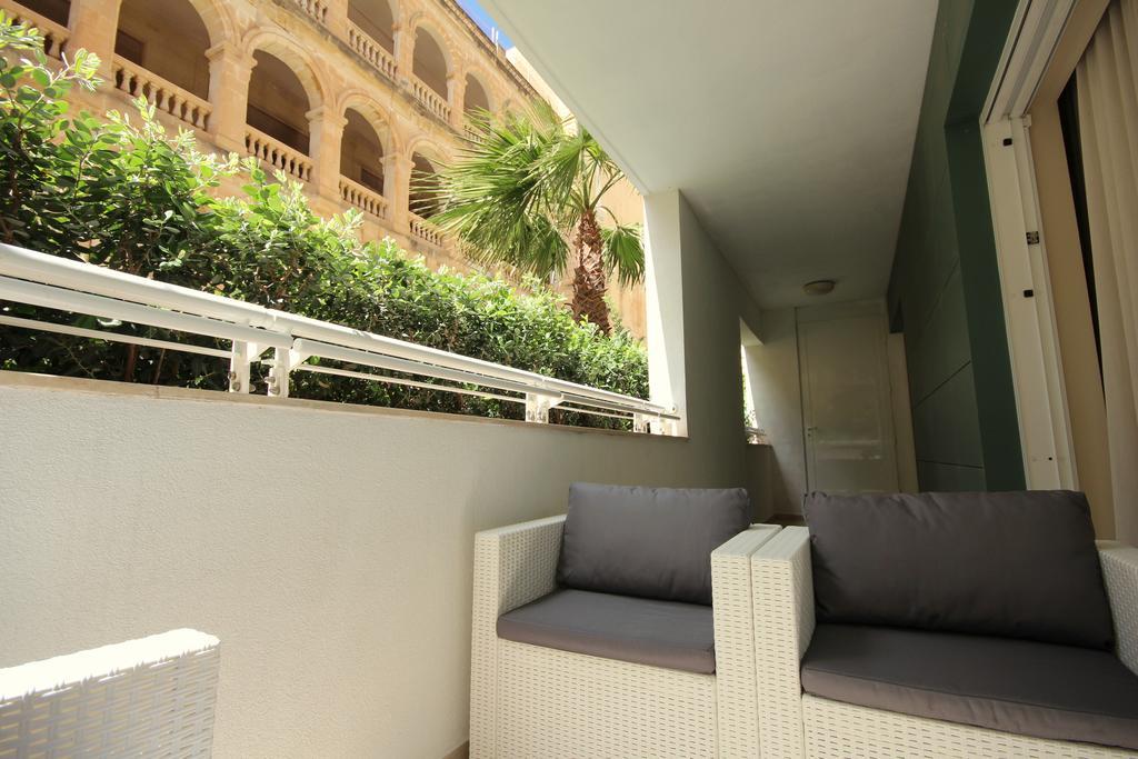 Summer Breeze Sliema Luaran gambar